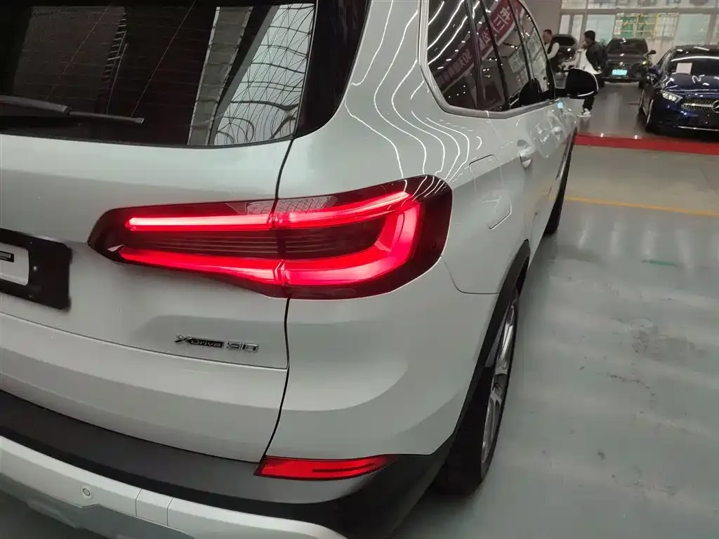 BMW X5 (Import) — фото 8
