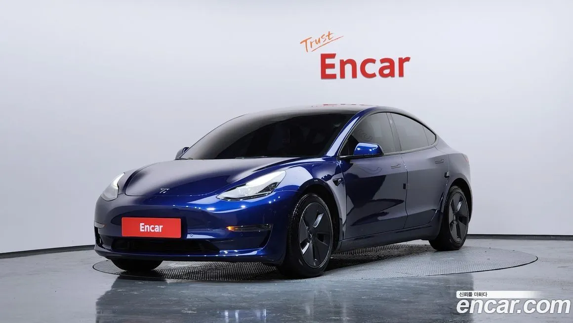 Tesla Model 3 — фото 1