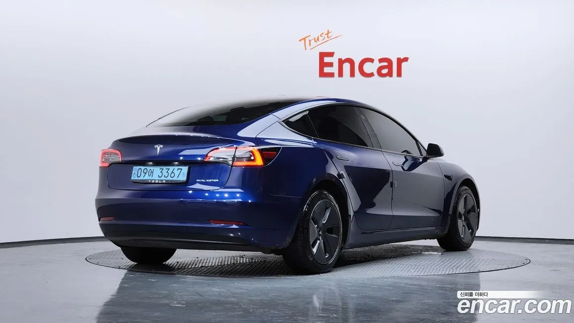 Tesla Model 3 — фото 2