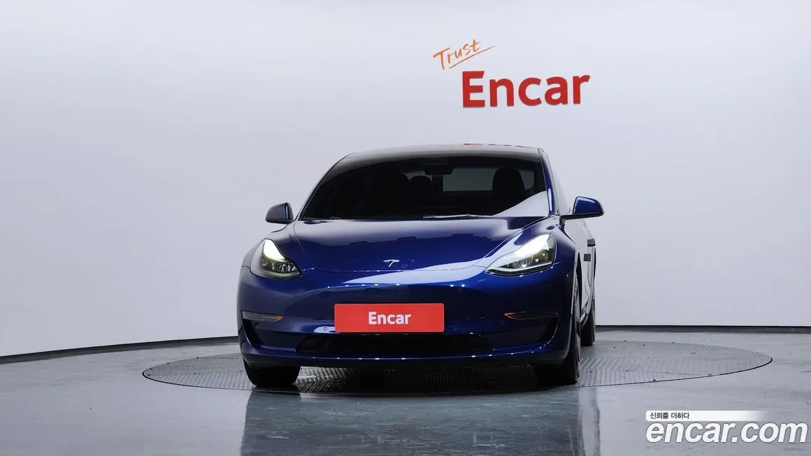 Tesla Model 3 — фото 3