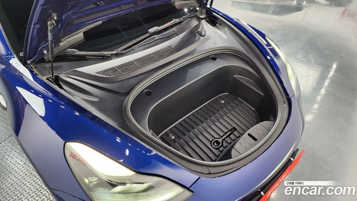 Tesla Model 3 — фото 6