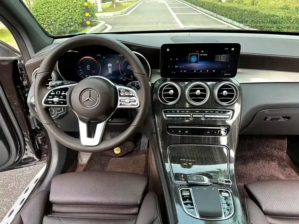 Mercedes-Benz GLC — фото 10