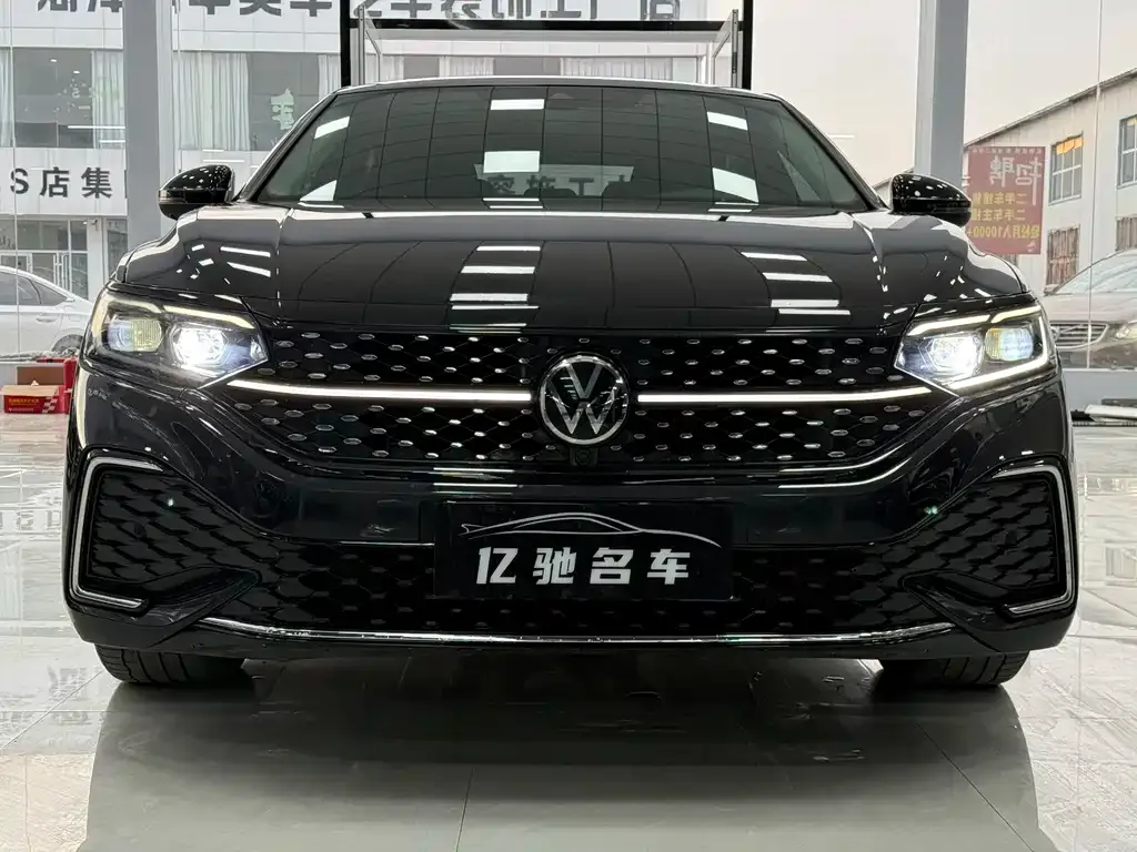 Volkswagen Passat — фото 2