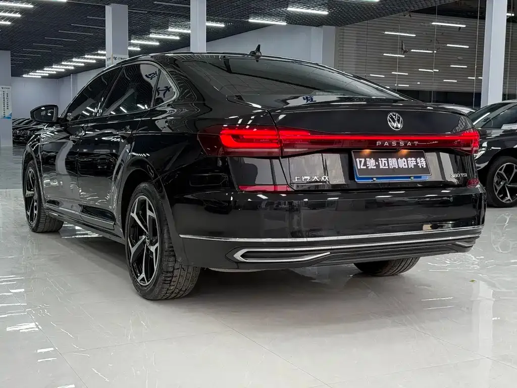 Volkswagen Passat — фото 5