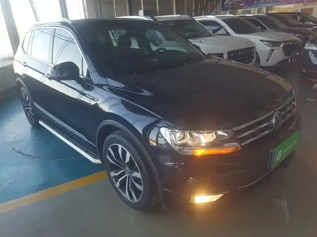 Volkswagen Tiguan L — фото 4