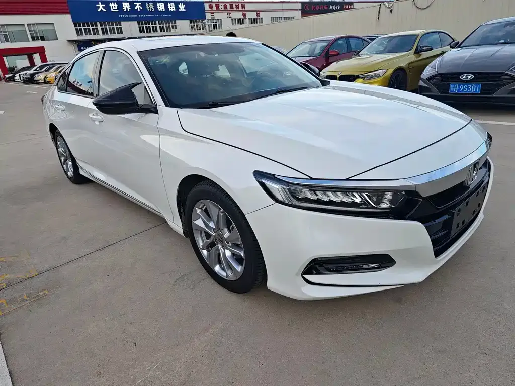 Honda Accord — фото 3