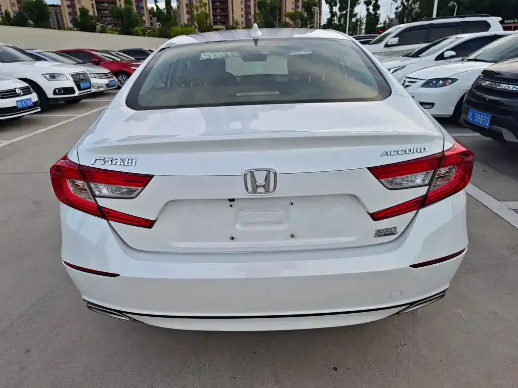 Honda Accord — фото 5