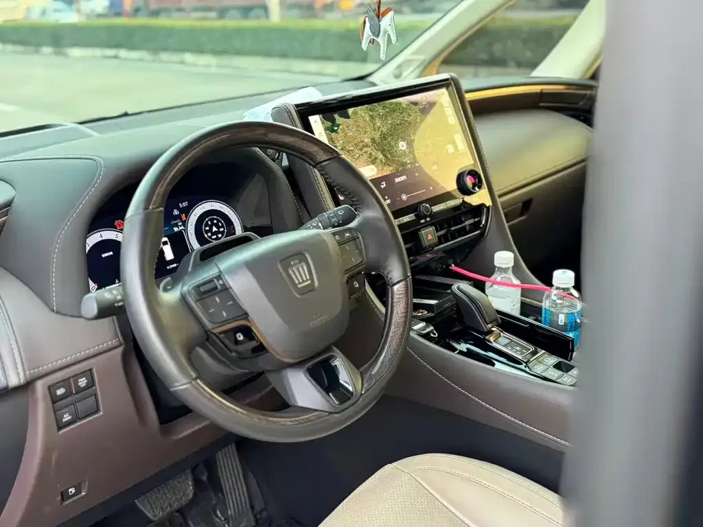 Toyota Vellfire — фото 10