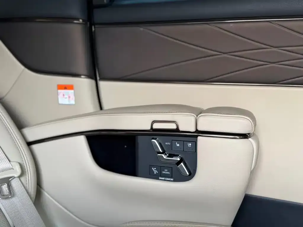 Toyota Vellfire — фото 7