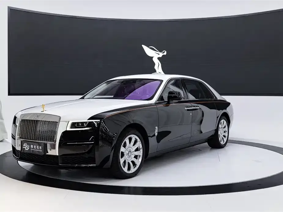 Rolls-Royce Ghost — фото 1