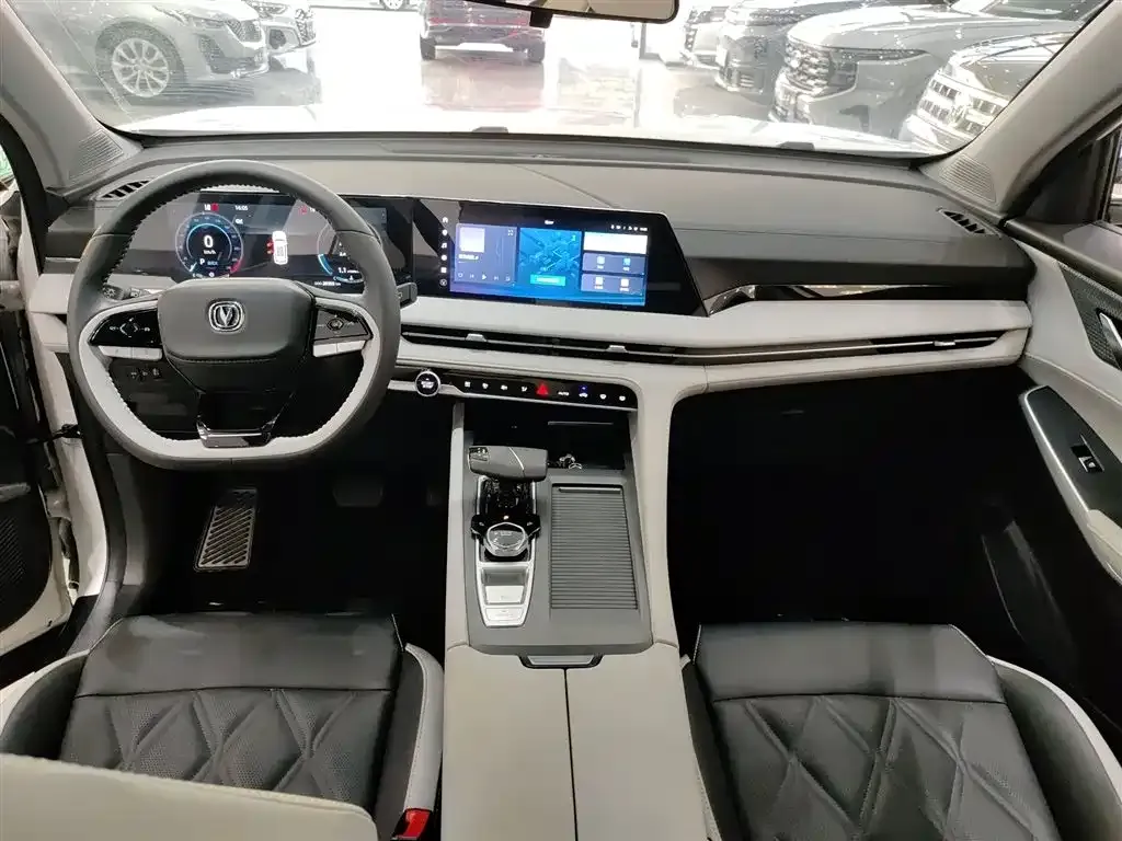 Changan CS75PLUS — фото 10
