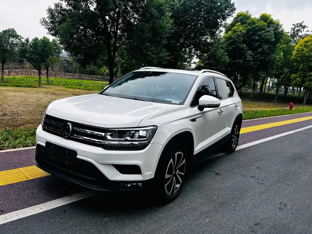 Volkswagen Tharu — фото 1