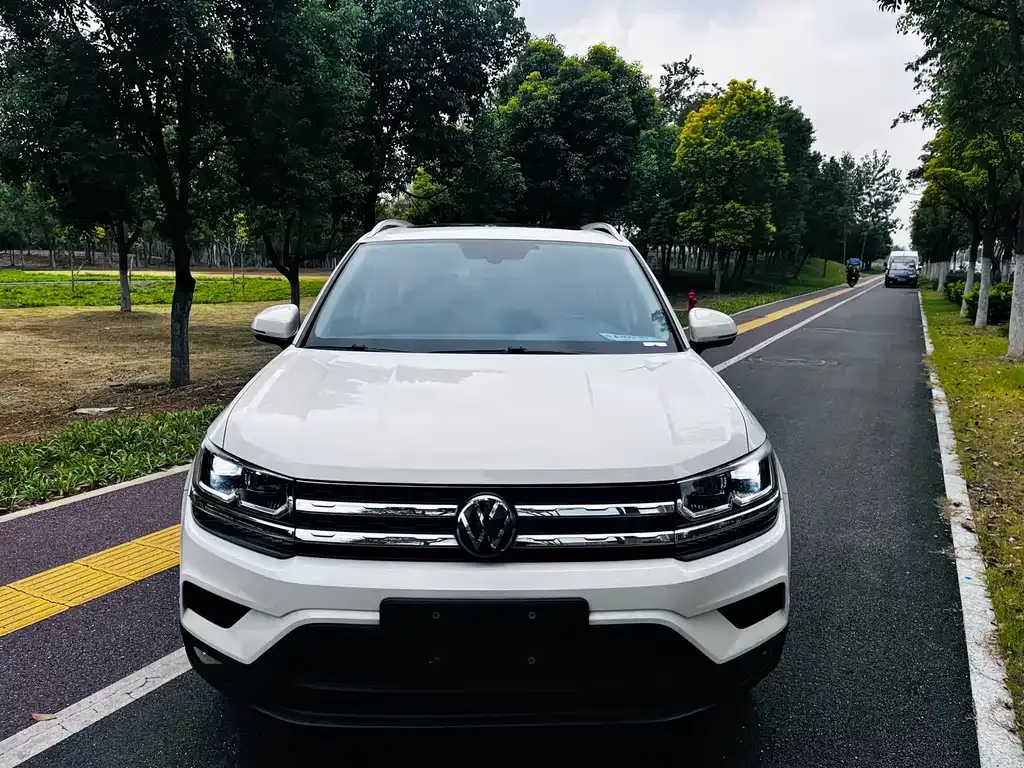 Volkswagen Tharu — фото 2