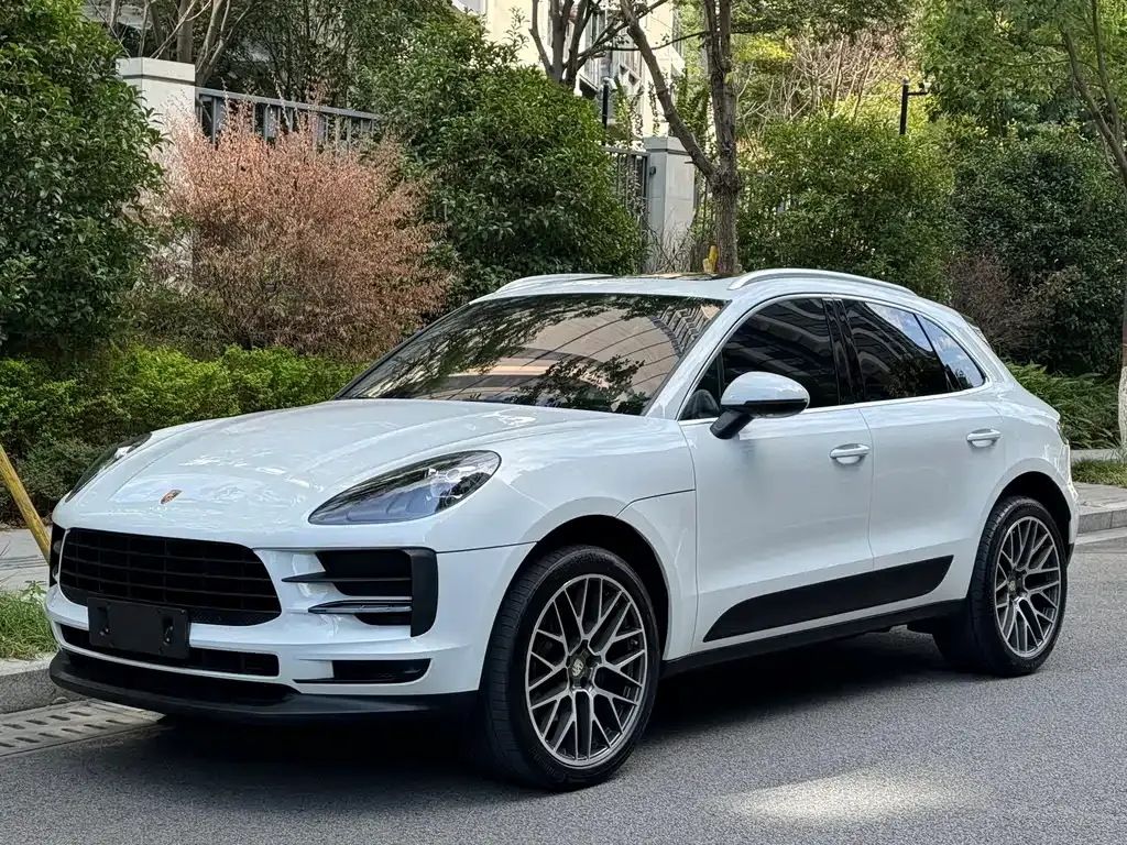 Porsche Macan — фото 1