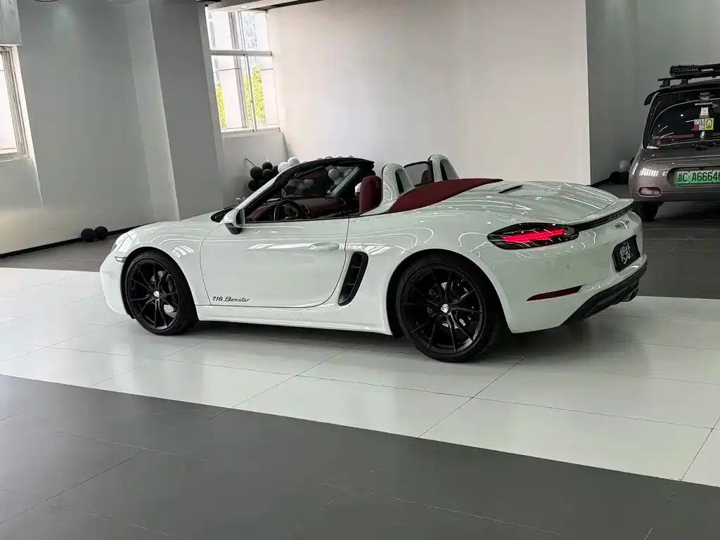 Porsche 718 — фото 4