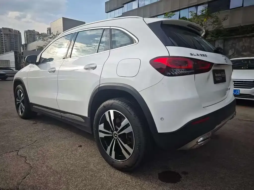 Mercedes-Benz GLA — фото 8