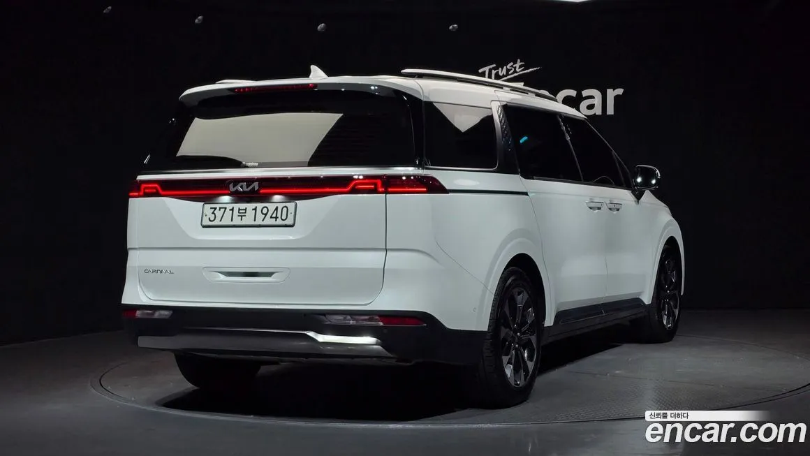 Kia Carnival — фото 2