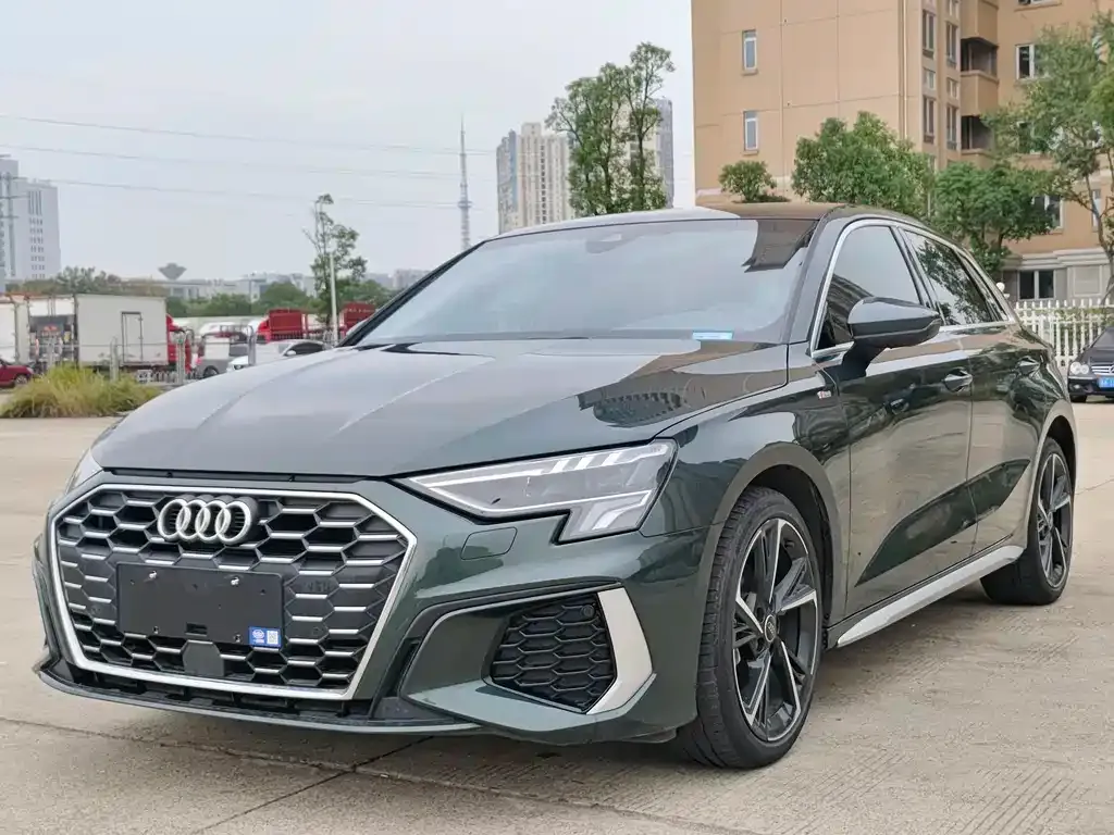 Audi A3 — фото 1