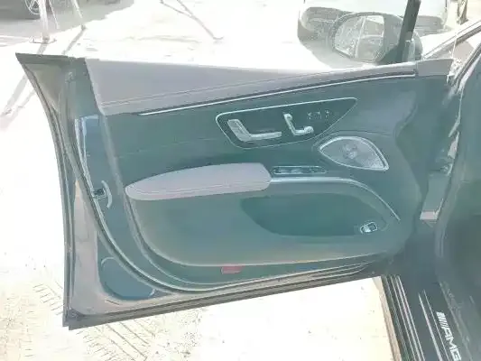 Mercedes-Benz EQS AMG — фото 2