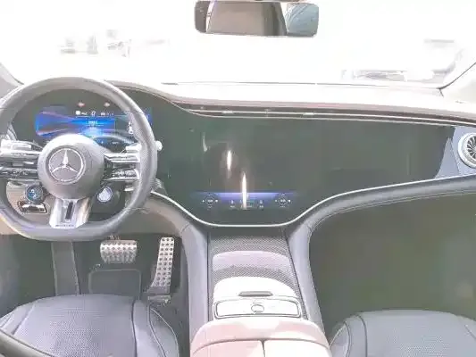 Mercedes-Benz EQS AMG — фото 6