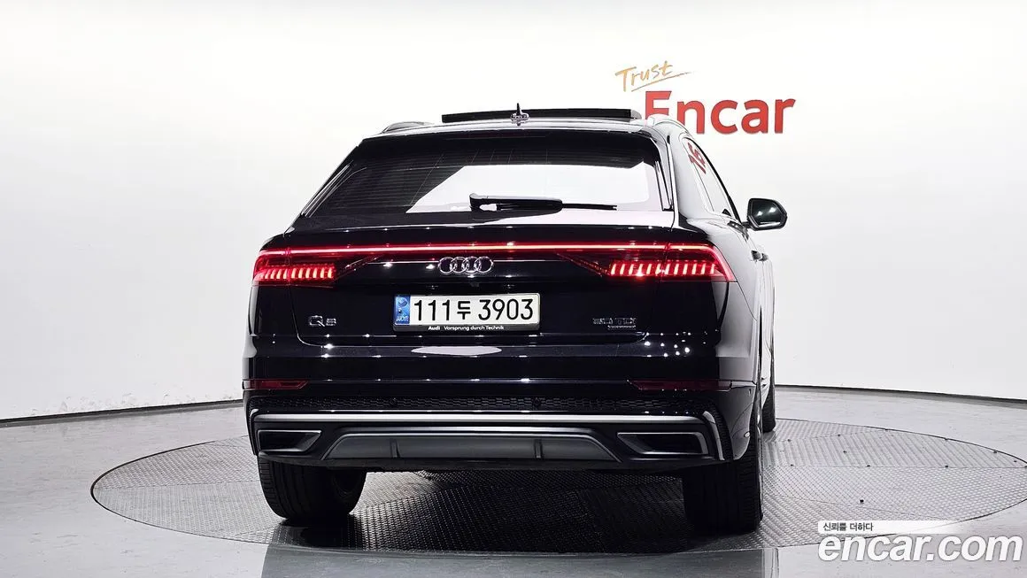 Audi Q8 — фото 4