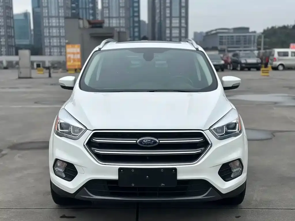 Ford Kuga — фото 2