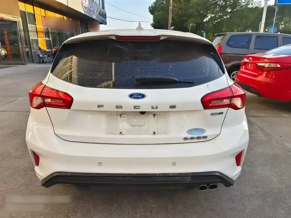 Ford Focus Active — фото 5