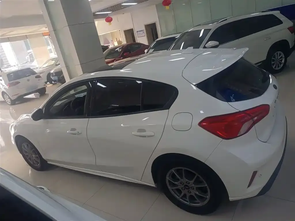 Ford Focus Active — фото 7