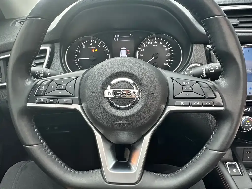 Nissan Qashqai — фото 7