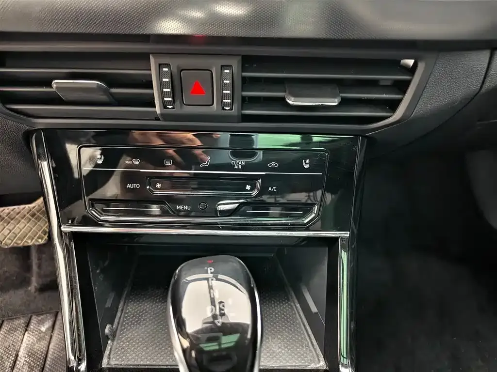 Volkswagen Passat — фото 8