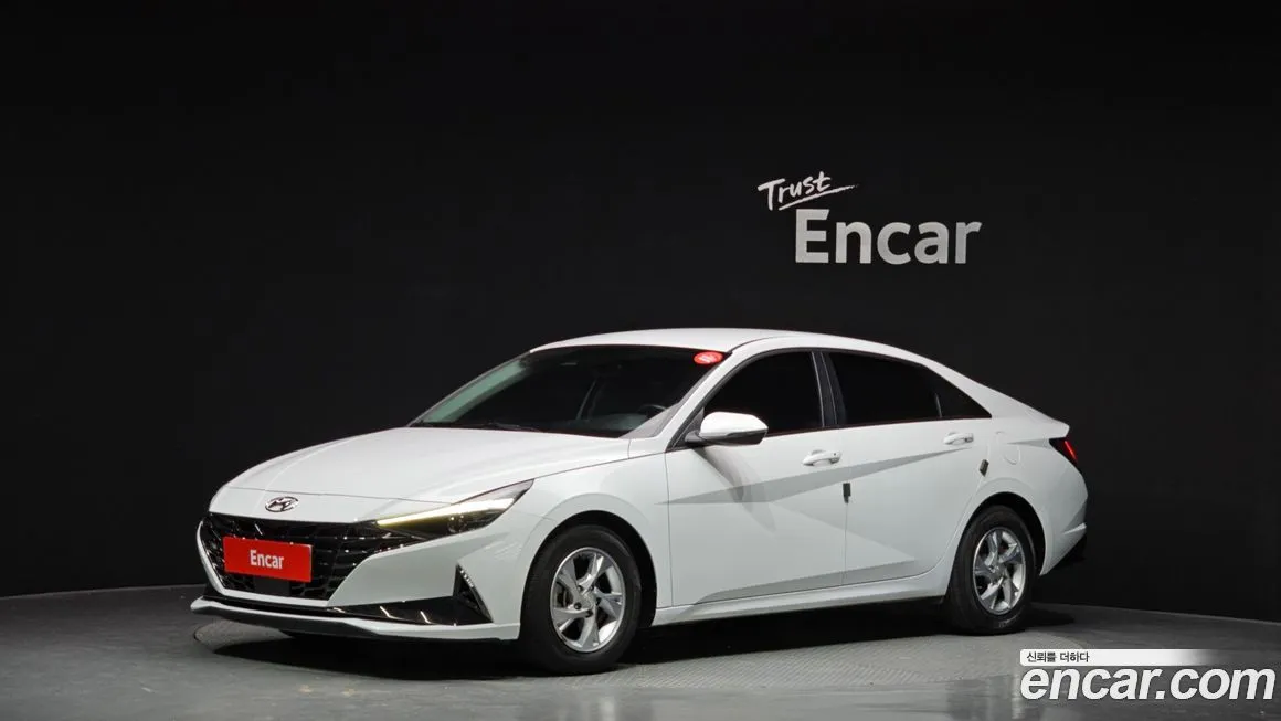 Hyundai AVANTE — фото 1