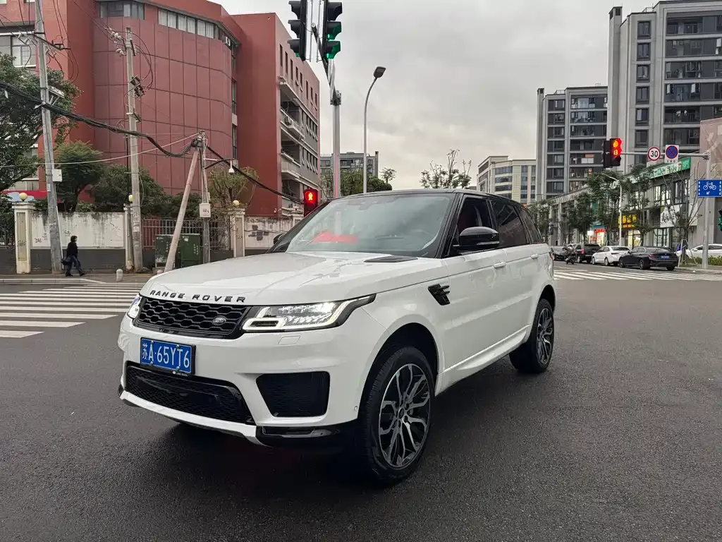 Land Rover Sport — фото 1