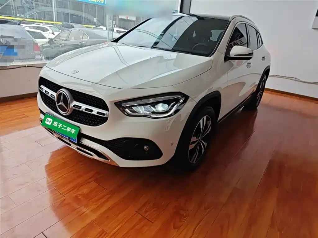 Mercedes-Benz GLA — фото 1