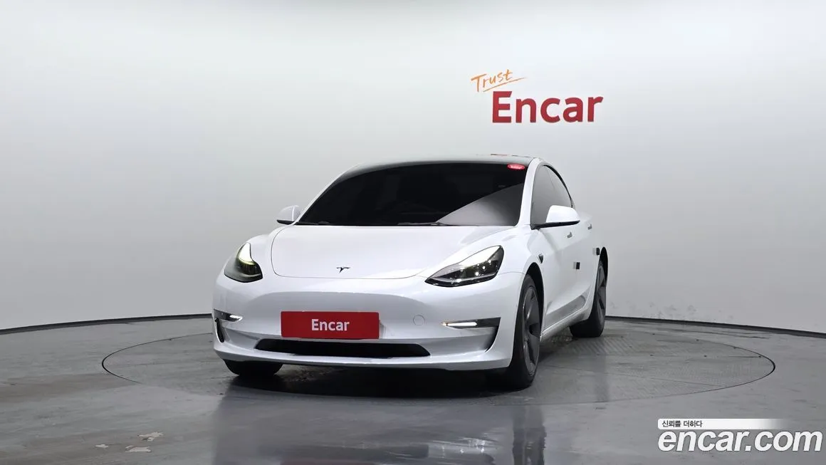 Tesla Model 3 — фото 3