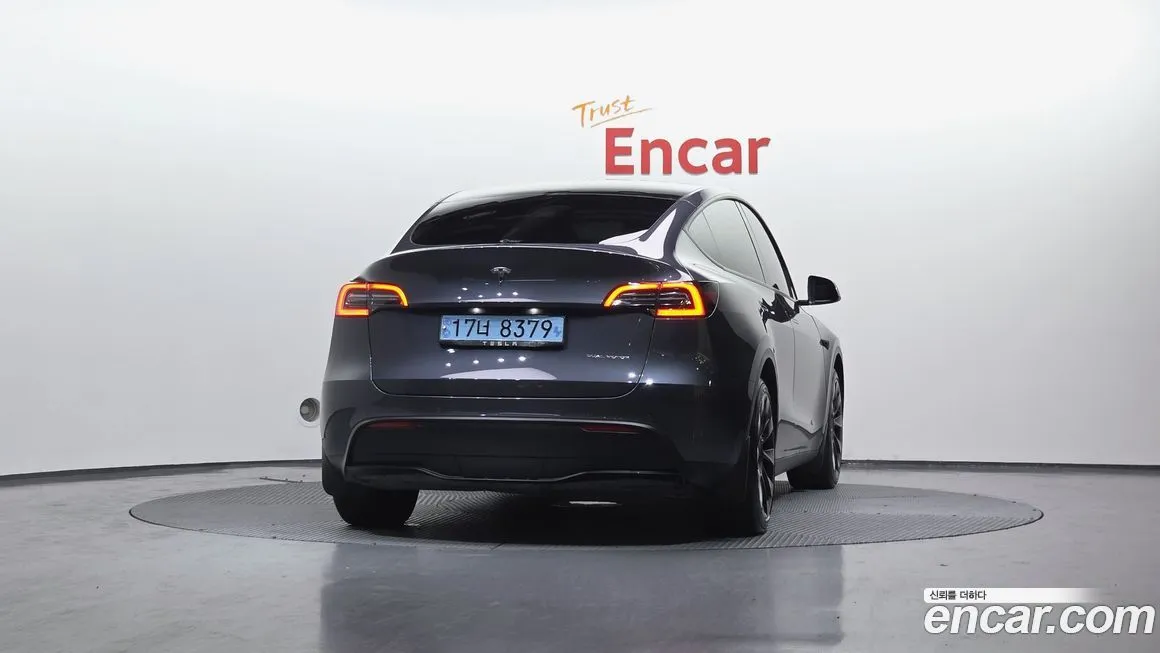 Tesla Model Y — фото 4