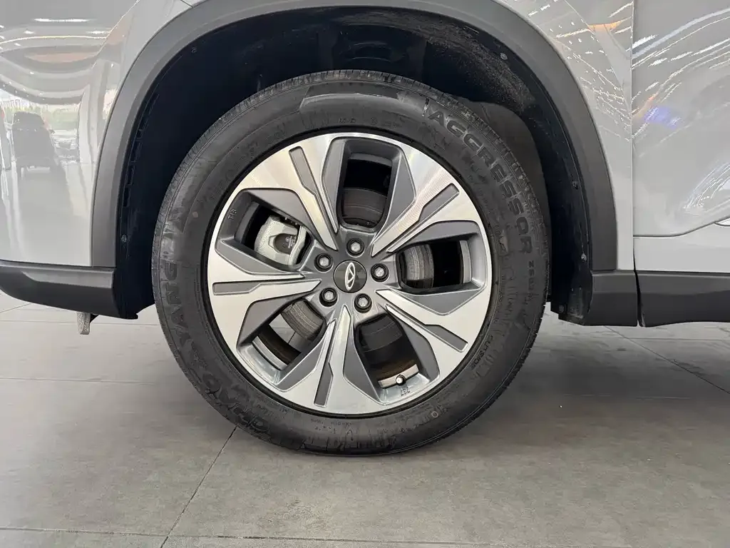 Chery Tiggo 8 PRO NEV — фото 5