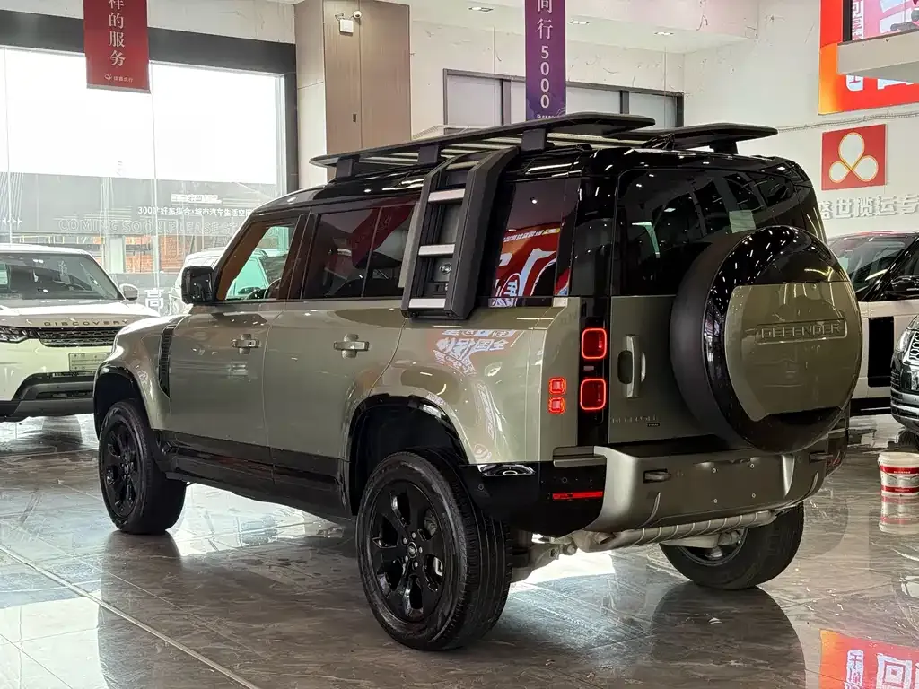 Land Rover Defender — фото 7