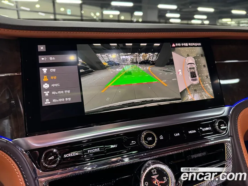 Bentley Flying Spur — фото 9