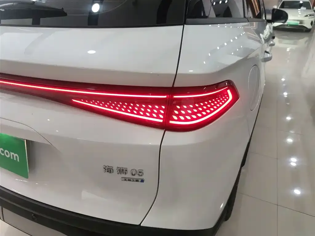 BYD Seal 05 DM-i — фото 8