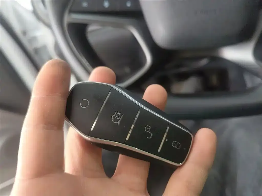BYD Seal 05 DM-i — фото 9