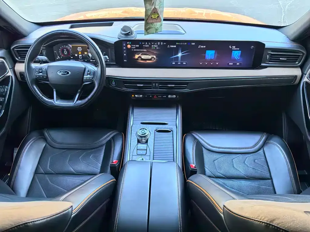 Ford Explorer — фото 8