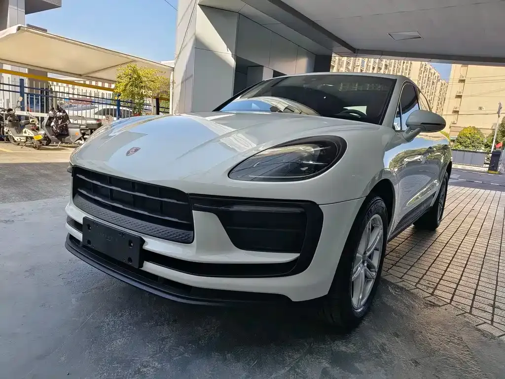 Porsche Macan — фото 1