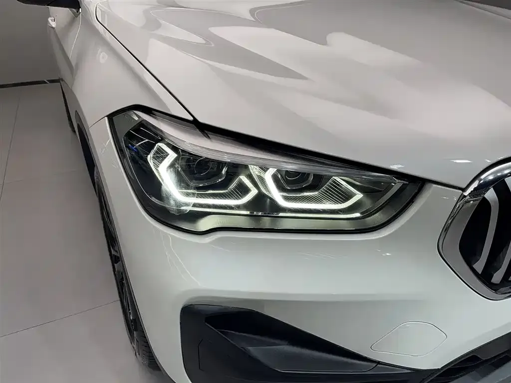 BMW X1 — фото 9