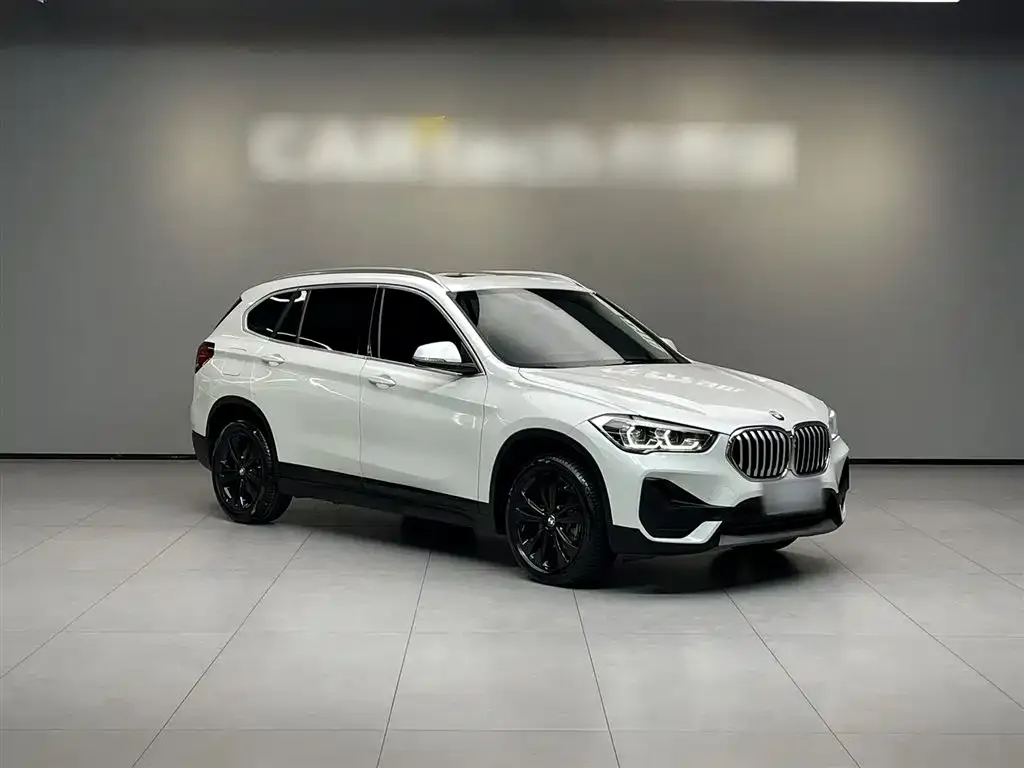 BMW X1 — фото 5