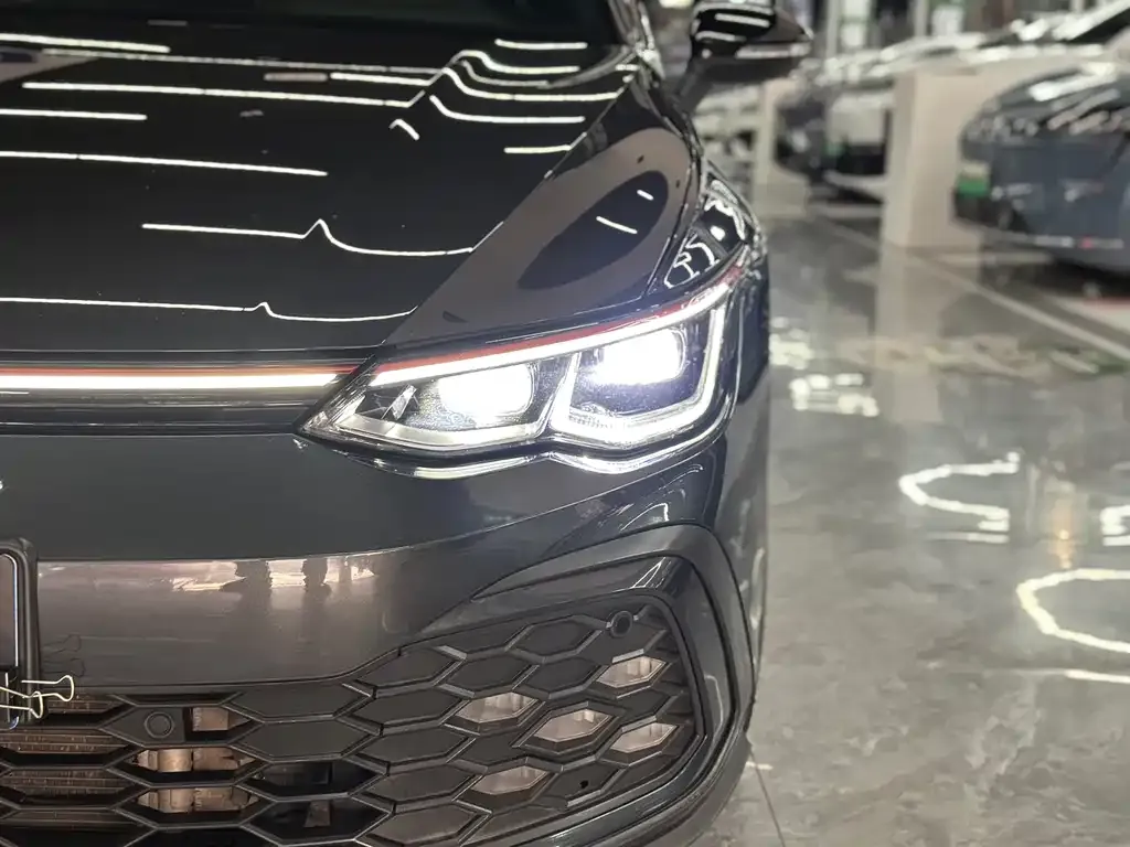 Volkswagen Golf GTI — фото 5