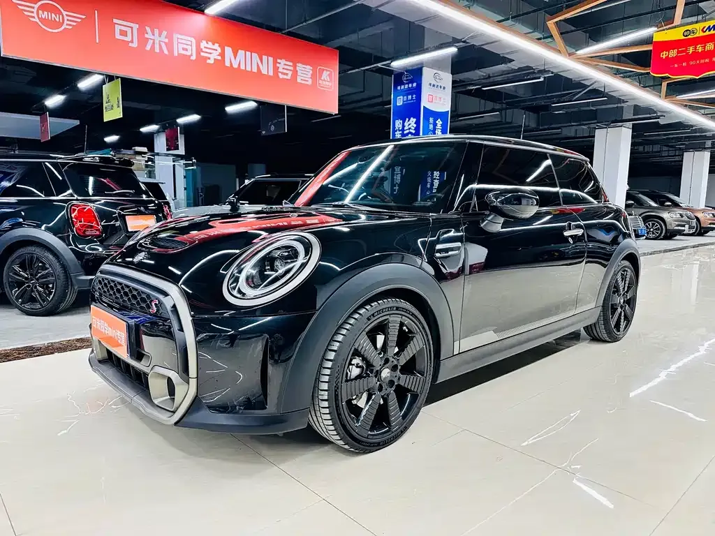 MINI Cooper (3-door) — фото 1