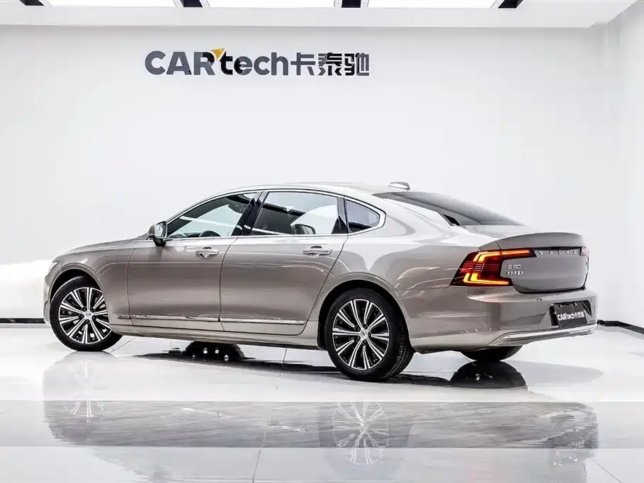 Volvo S90 — фото 4