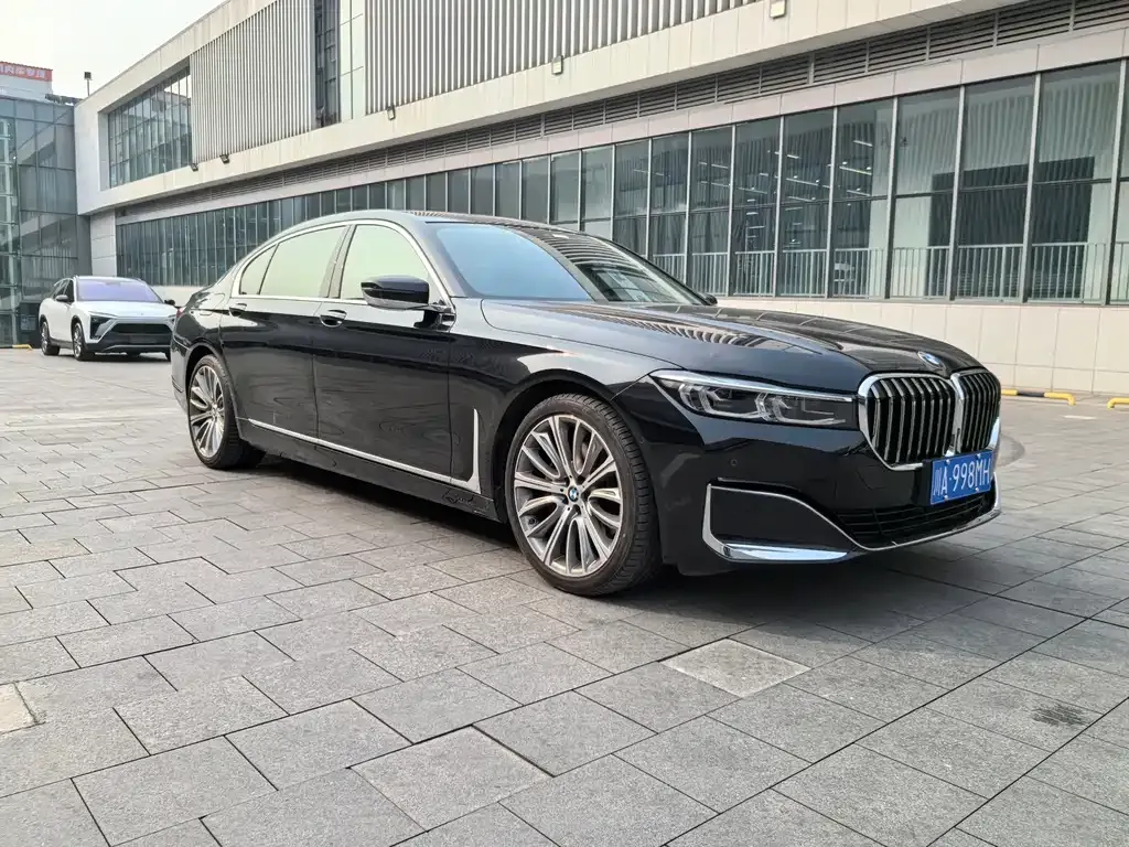 BMW 7 Series — фото 4