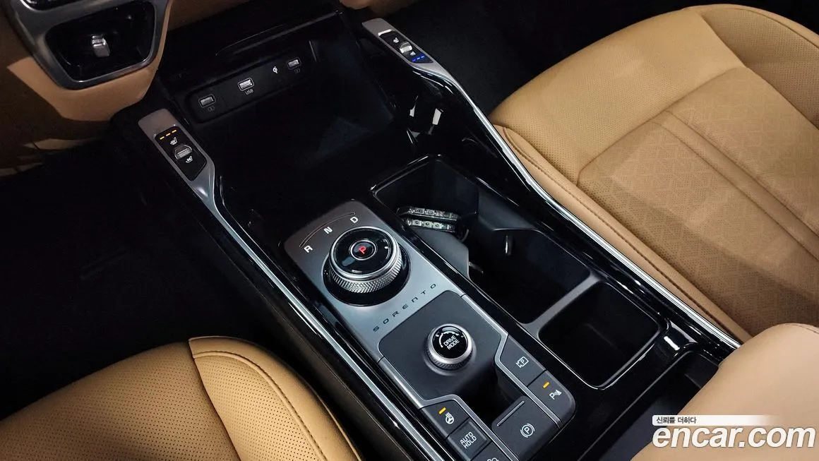 Kia Sorento — фото 9