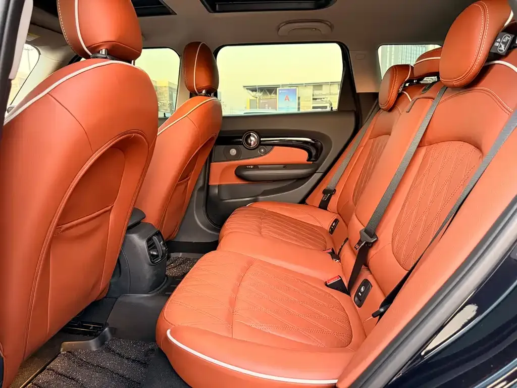 MINI Clubman — фото 10